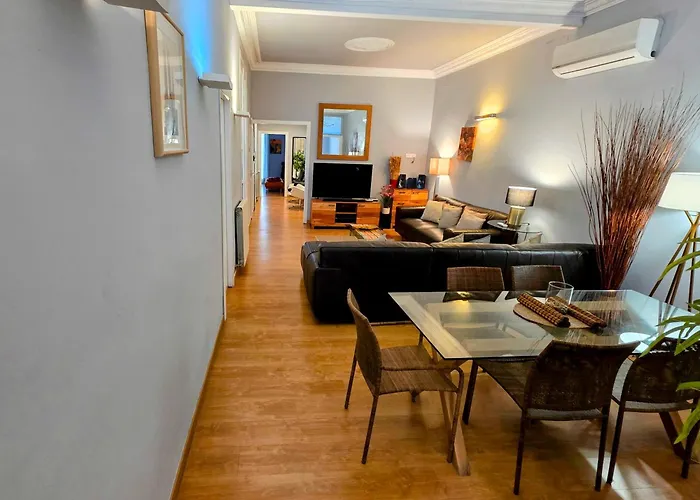 Luxury Central Apartment